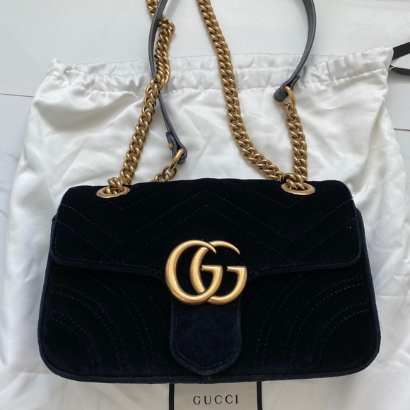 Gucci Handbags - Gucci Velvet Marmont Bag